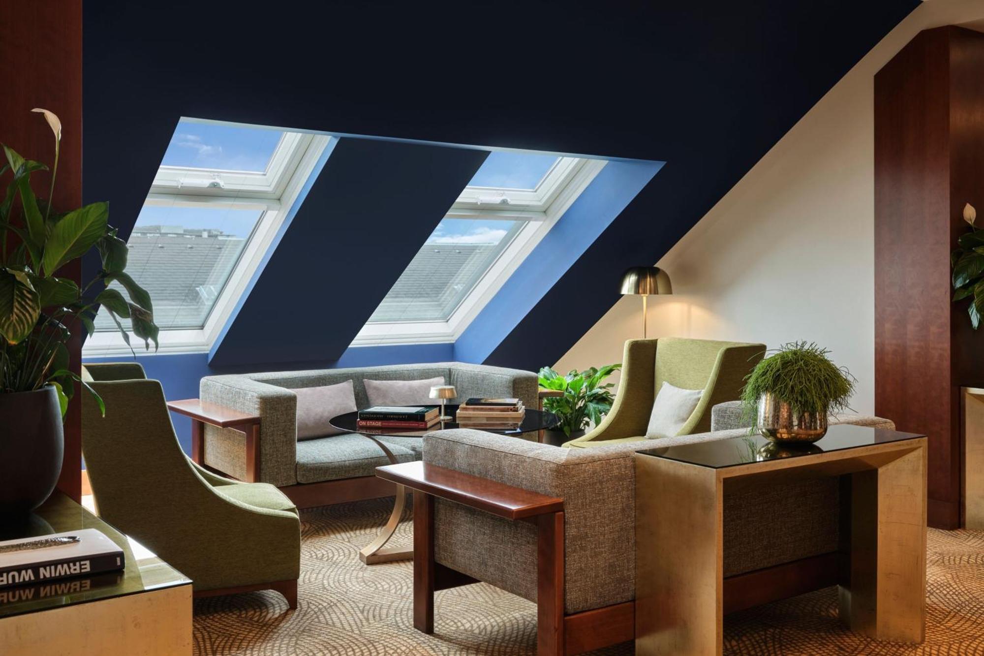 The Ritz-Carlton, Vienna Hotel Екстериор снимка Skylight shades