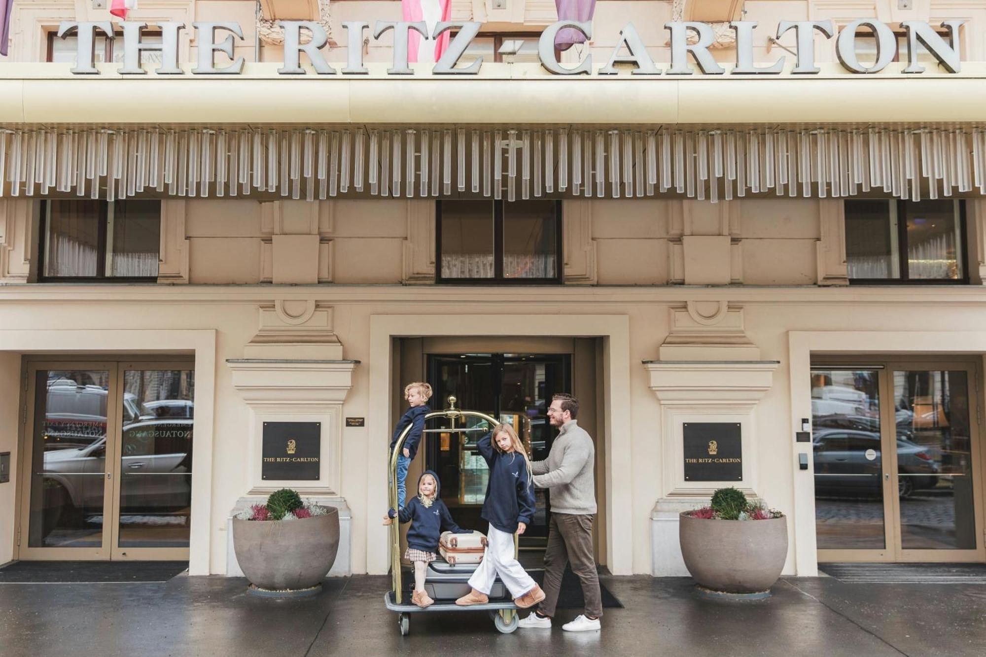 The Ritz-Carlton, Vienna Hotel Екстериор снимка